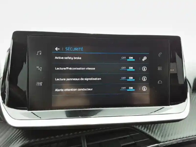 Peugeot 208 puretech 100 s&amp;s eat8 — photo 24