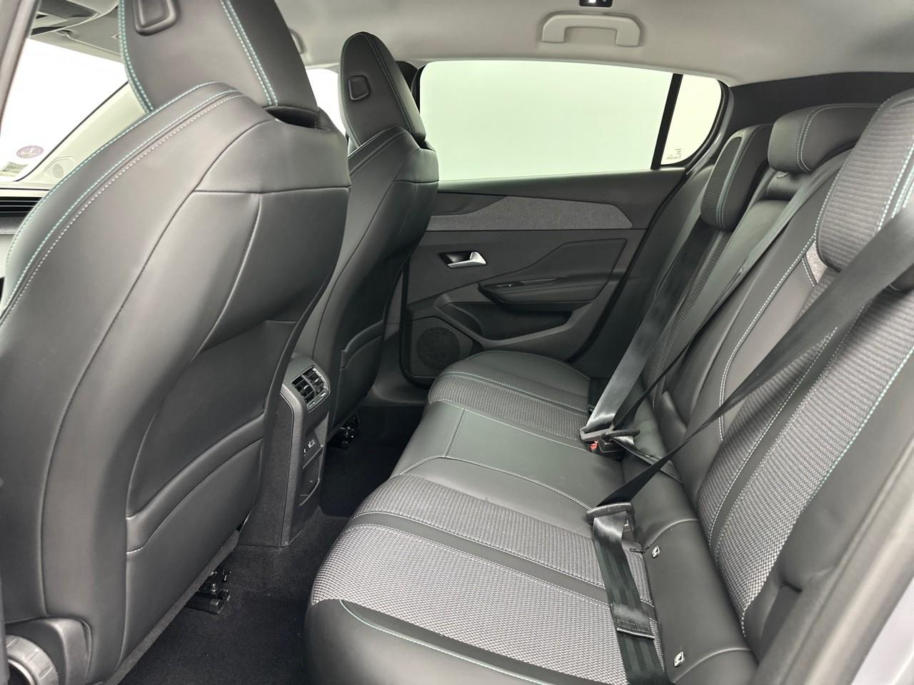 Peugeot 308 puretech 130ch s&s bvm6 allure — photo 12