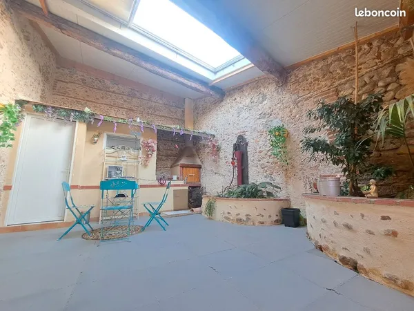 Charmante maison de ville 140 m² - 4 pièces - Terrasse avec toit ouvrant - Grand garage