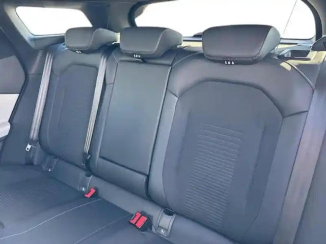 Ford Explorer 286ch extended range 79kwh pack premium rwd — photo 8