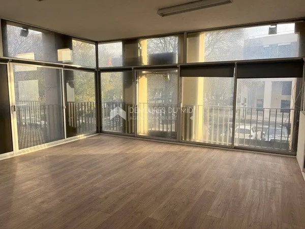 Bureaux 73 m²