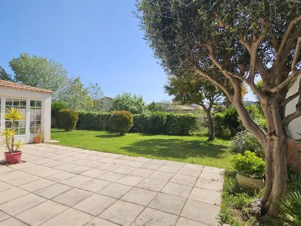 Villa de 160 m2 sur 515 m2 de terrain proche centre et plage