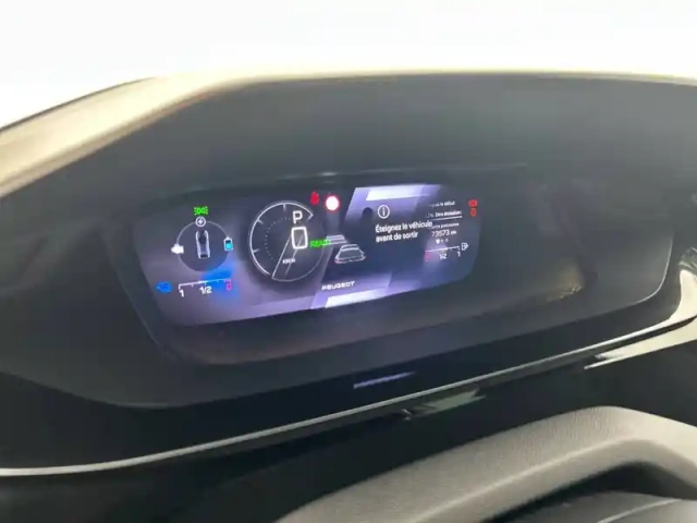 Peugeot 408 phev 225 e-eat8 — photo 10