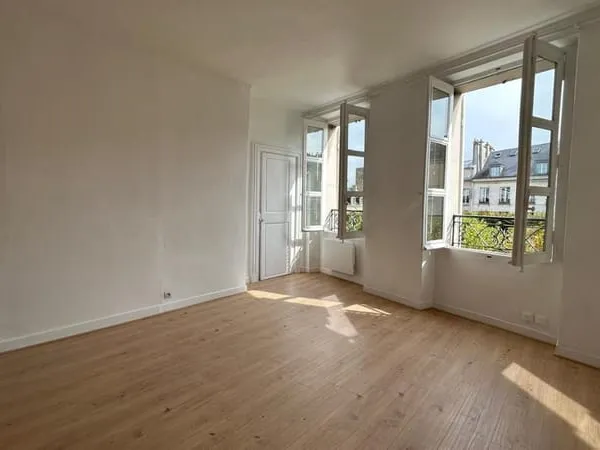 STUDIO BOULEVARD DU ROI