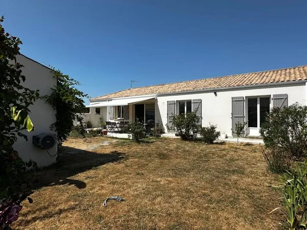 Maison 5 pièces - 115 m² - garage - terrain clos