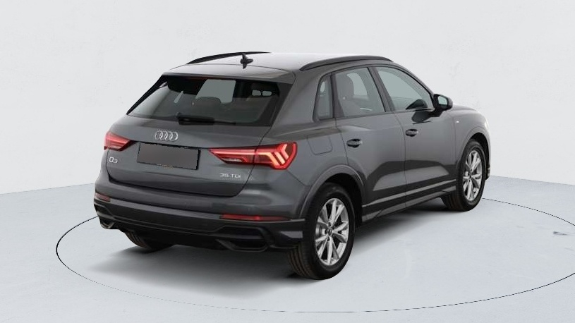 Audi Q3 — photo 7