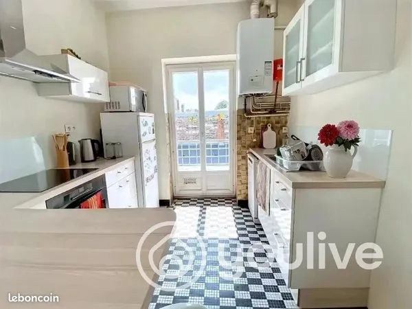 Immeuble 6 pièces 82 m²