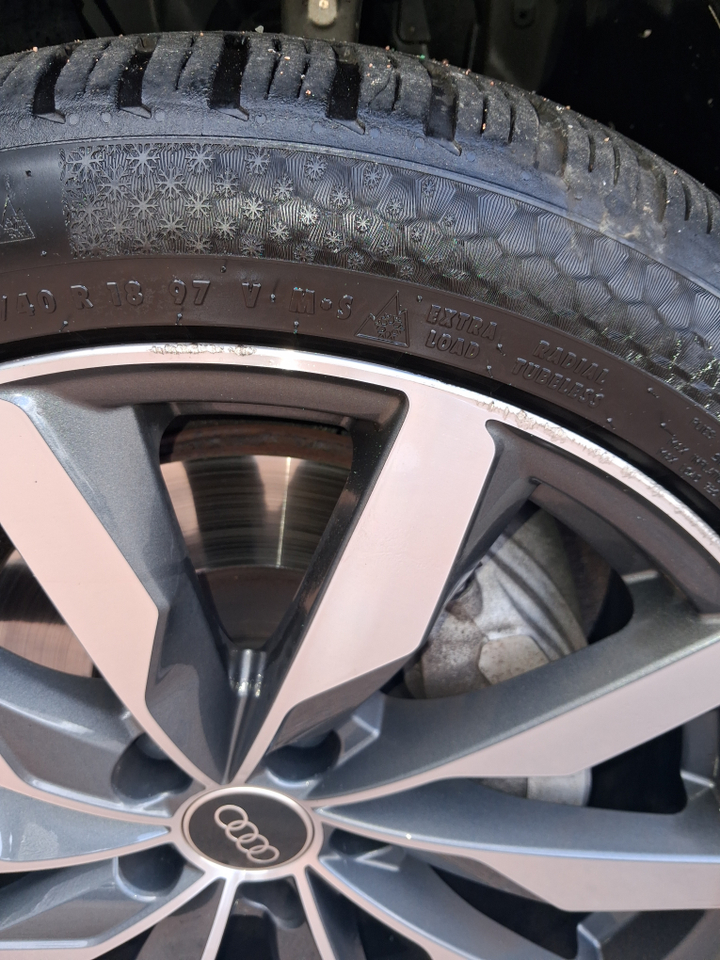 Audi A4 40 TFSI 204 S tronic 7 — photo 28