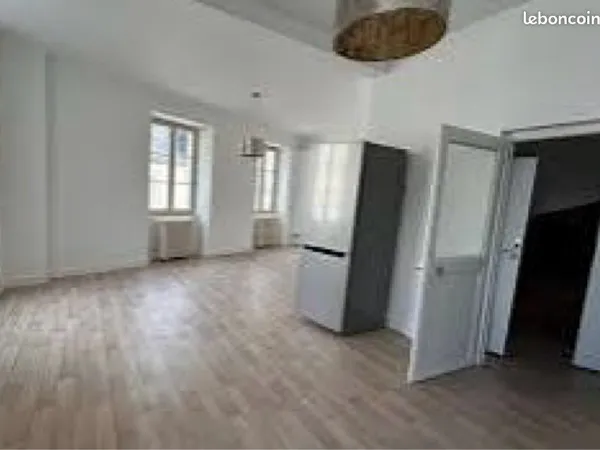 Location appartement pierre benite