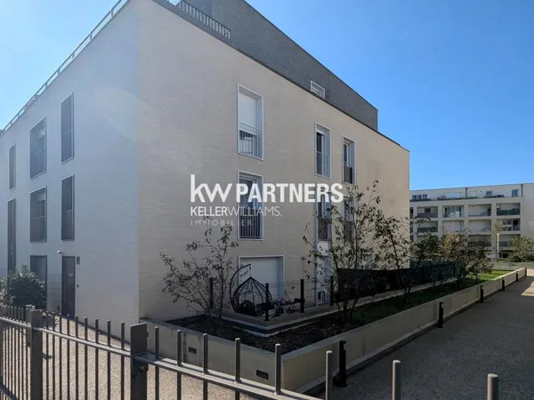 APPARTEMENT 4 PIÈCES / 3 CHAMBRES AVEC BALCON