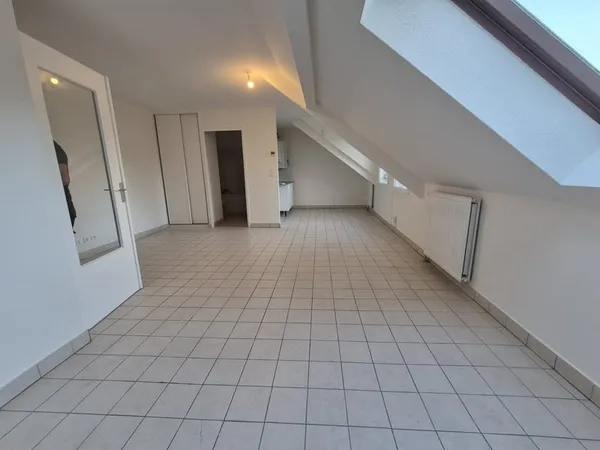 Studio, dernier étage- centre ville Annemasse