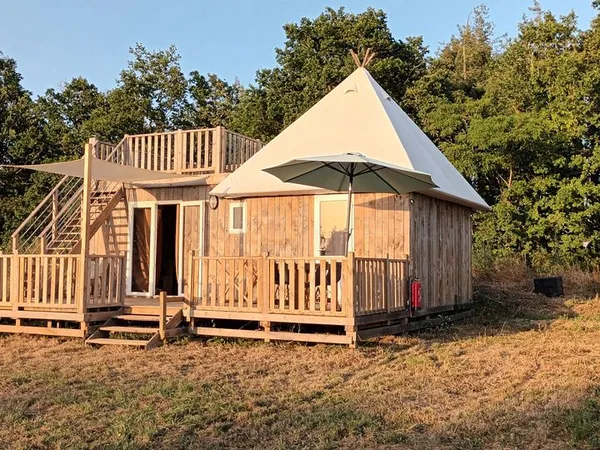 Challet bois 36m2 4 saisons locations mensuel sont hors Juillet et Aout