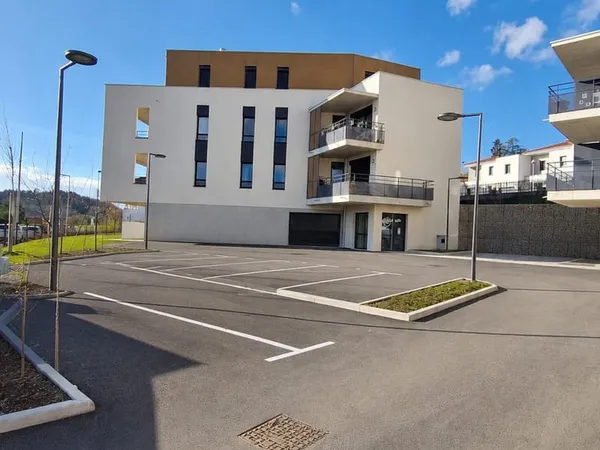 EMPLACEMENT DE PARKING - LA TALAUDIERE
