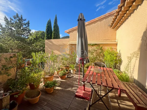 AIX-EN-PROVENCE  T3 LUMINEUX AVEC TERRASSE PLEIN SUD, GARAGE