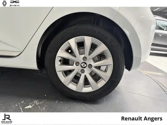 Renault Clio 1.5 blue dci 100ch evolution — photo 46