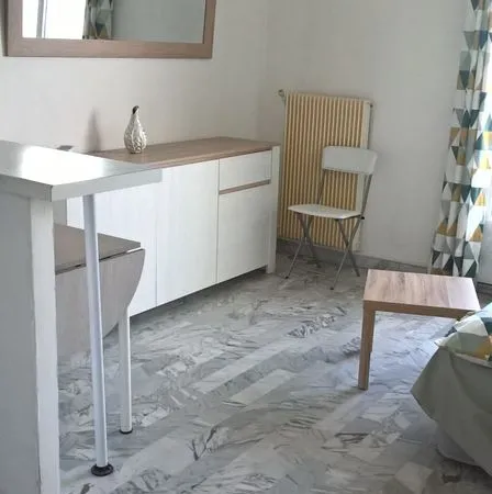 BEZIERS T2 meublé avec loggia