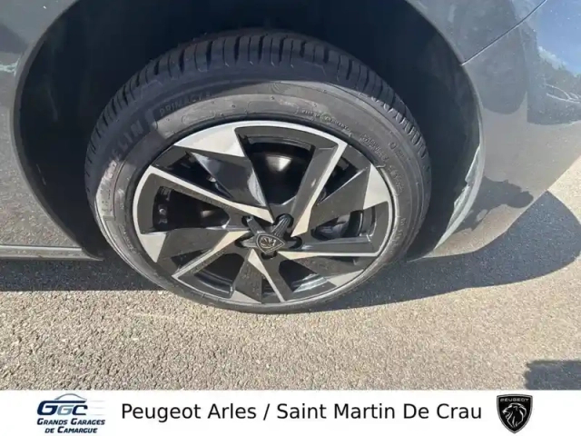 Peugeot 308 hybrid 145 e-dcs6 — photo 13