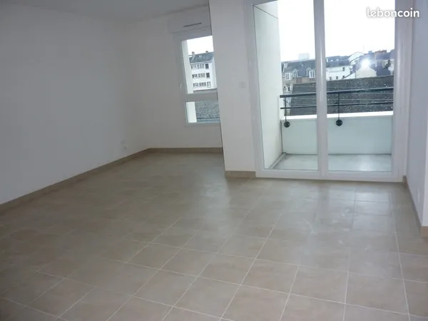 Superbe T2 46 m2 avec Balcon et Garage Place Ney