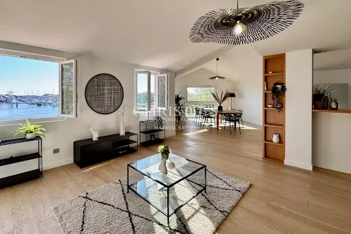 Appartement 5 pièces 178 m²