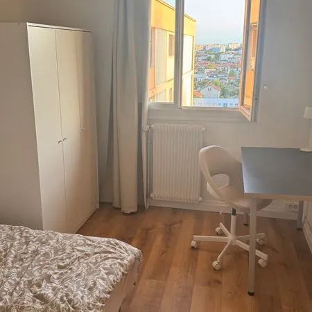 Chambre meublée en coloc aux Minimes — 560 CC — 3 à 5 mois dès maintenant