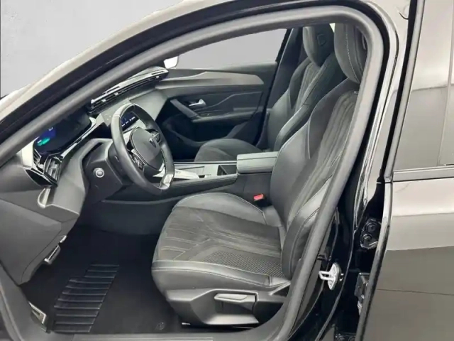 Peugeot 308 phev 180 e-eat8 — photo 40