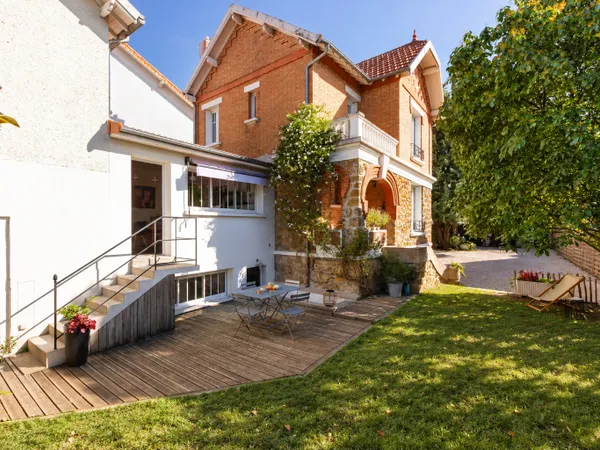 Maison de charme de 163 m² au centre village de Montesson