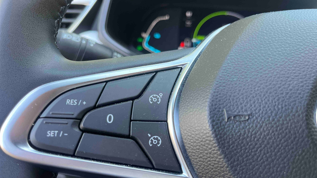 Renault Clio E-Tech full hybrid 145 — photo 19