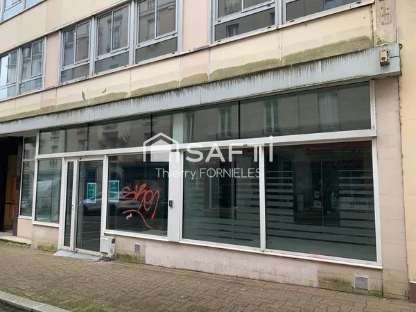 Local commercial ou professionnel de 140m2 - centre ville limoges - belle vitrine - PMR -