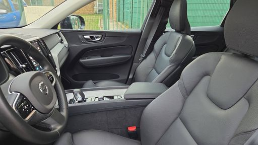 Volvo XC60 T6 Recharge 2.0 Ti 253 Plug in Hybrid 145 AWD Geartronic8 - Plus Style Dark – 2024 – 42063 km – Hybride rechargeable – Boîte Automatique — photo 50