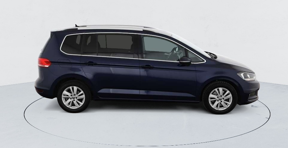 Volkswagen Touran — photo 9