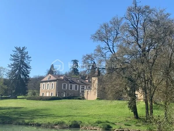 Maison 20 pièces 1 200 m²