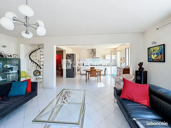 Villa 4 pièces 120 m²
