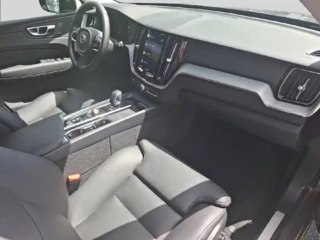 Volvo Xc60 t6 awd hybride rechargeable 253 ch+145 ch geartronic 8 — photo 4