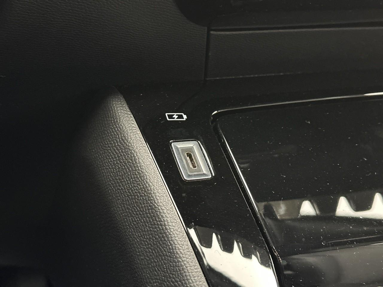 Peugeot 2008 puretech 130 s&s eat8 allure pack — photo 30