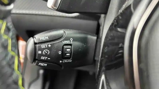 Peugeot 2008 puretech 130 s&amp;s eat8 — photo 97