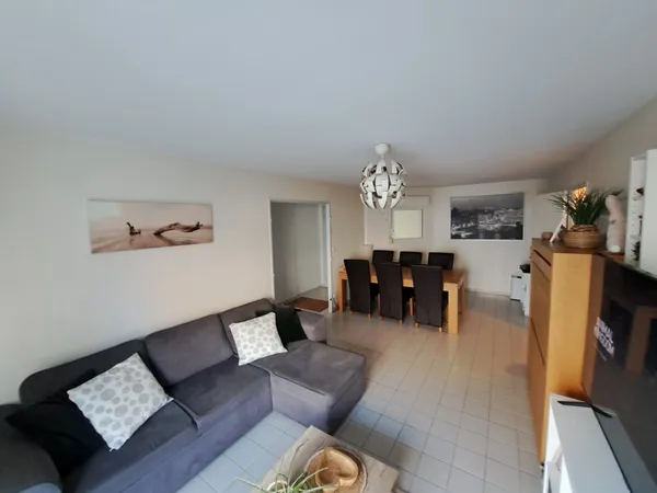Appartement T2bis 54.49m2 en trés bon état général proche Centre Ville à TROYES