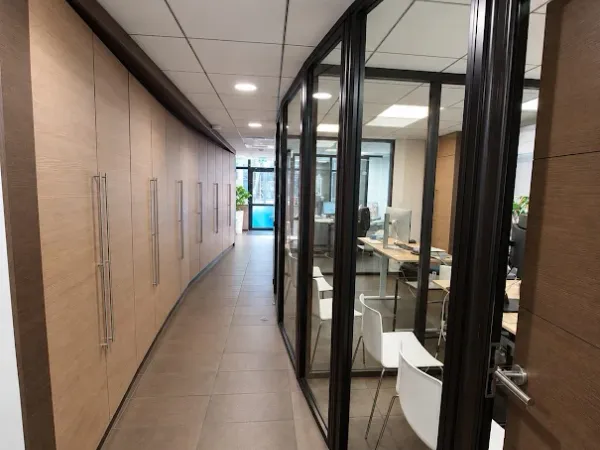 Local 4 pièces 72 m²