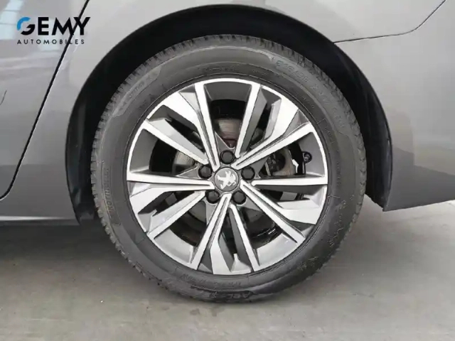 Peugeot 508 hybrid 225 e-eat8 — photo 11