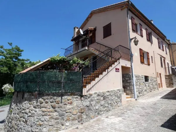 Maison 9 pièces 154 m²