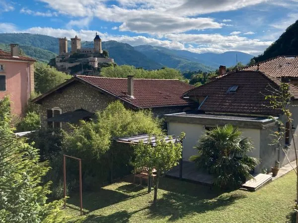 Location meublee a l'annee maison de ville foix