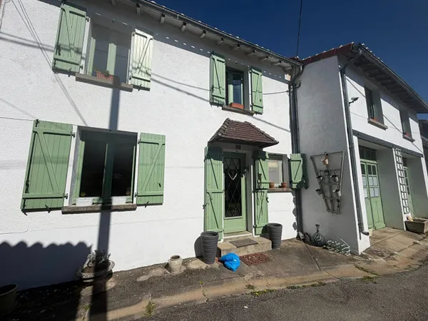 HAUTE VIENNE -Charmante maison rénovée avec dépendances et grand jardin