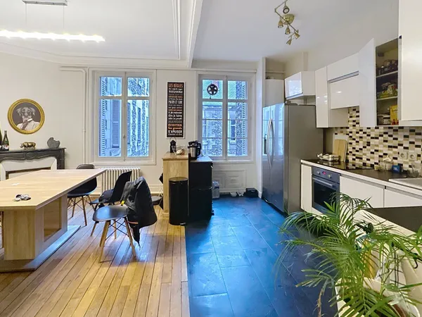 Appartement 7 pièces 284 m²