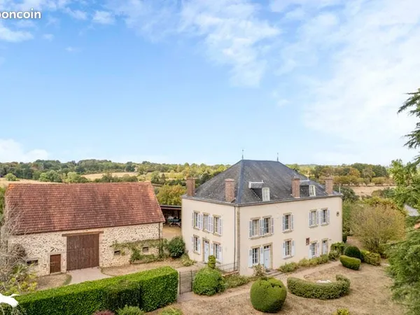 Maison 8 pièces 216 m²