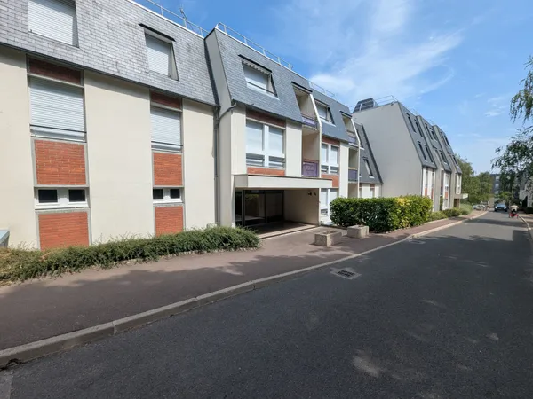 Appartement 3 pièces avec balcon et parking, en résidence