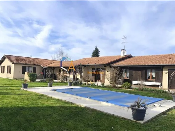 Maison de plain-pied 9 pièces 200 m²