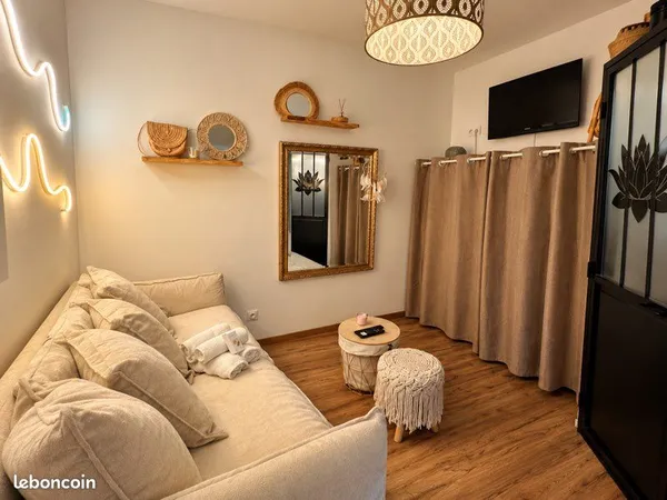 Studio meublé 12 m² - Paris 2e - Rue Léopold Bellan - 850 CC