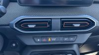 Dacia Sandero 1.0 TCe 90ch Stepway Expression — photo 13