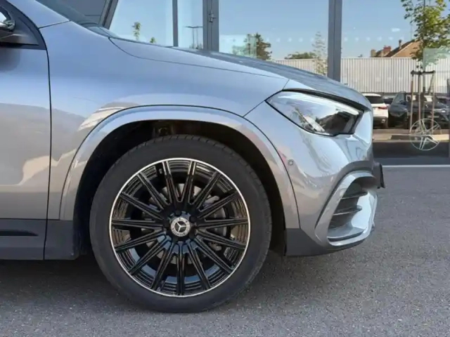Mercedes Gla 200 d amg line — photo 29