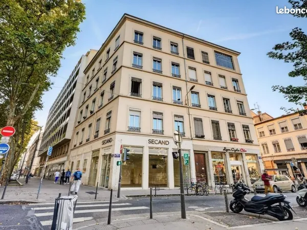 Local commercial 130 m²