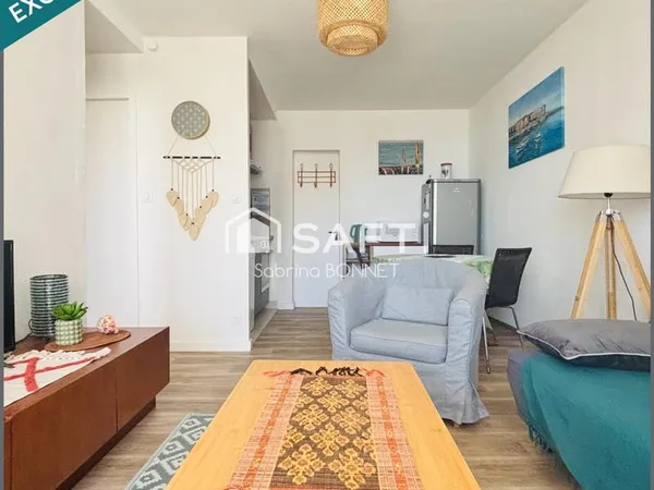 Appartement au rez-de-chaussée, 200 mètres de la plage.